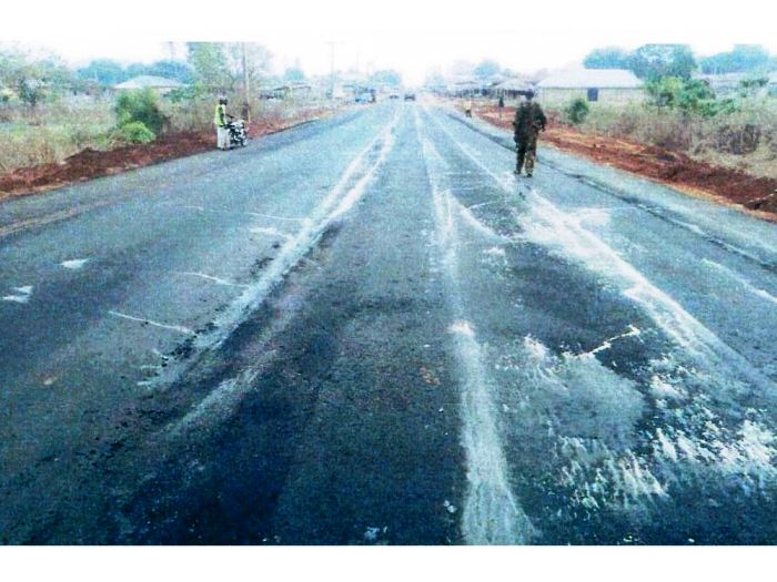 ONTRACT FOR MAJOR MAINTENANCE REPAIRS ALONG ABEOKUTA-ITA-OSHIN-IBARA ORINLE ROAD IN OGUN STATE.1
